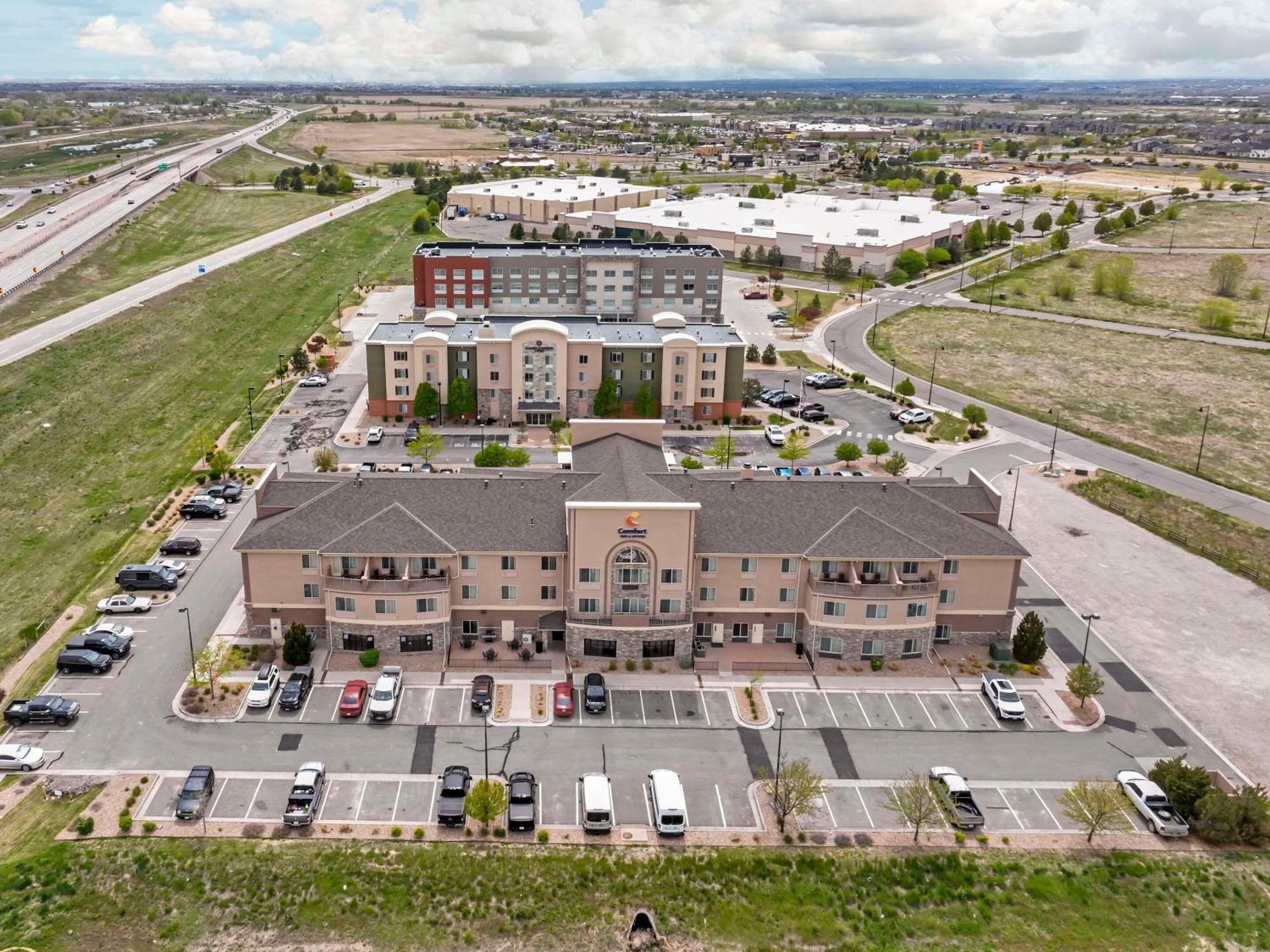 Comfort Inn & Suites Brighton Denver Ne Medical Center Exterior photo